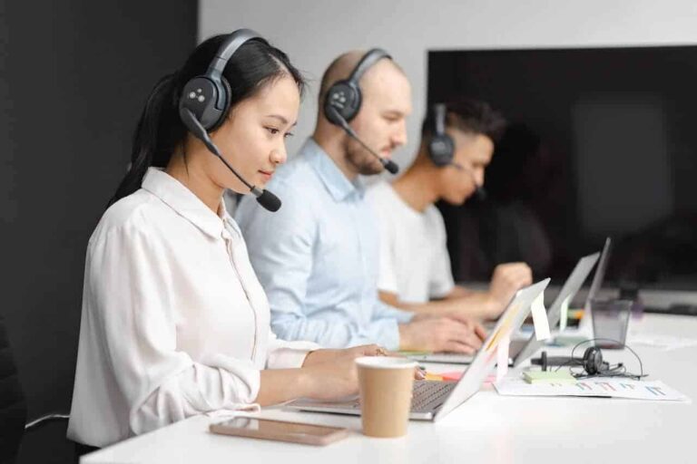 9 Survival Tips for Call Center Newbies